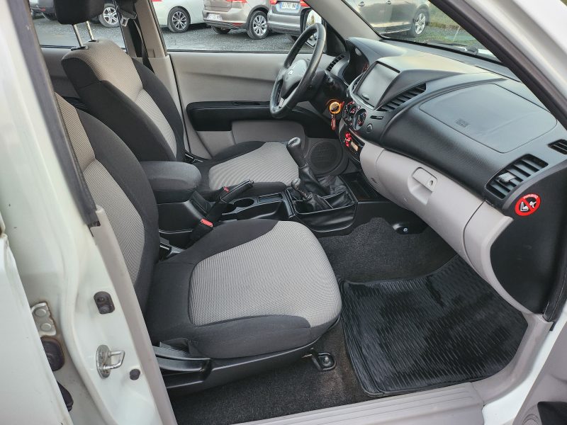 MITSUBISHI L200 double cabine 136cv 2011 92000 km 
