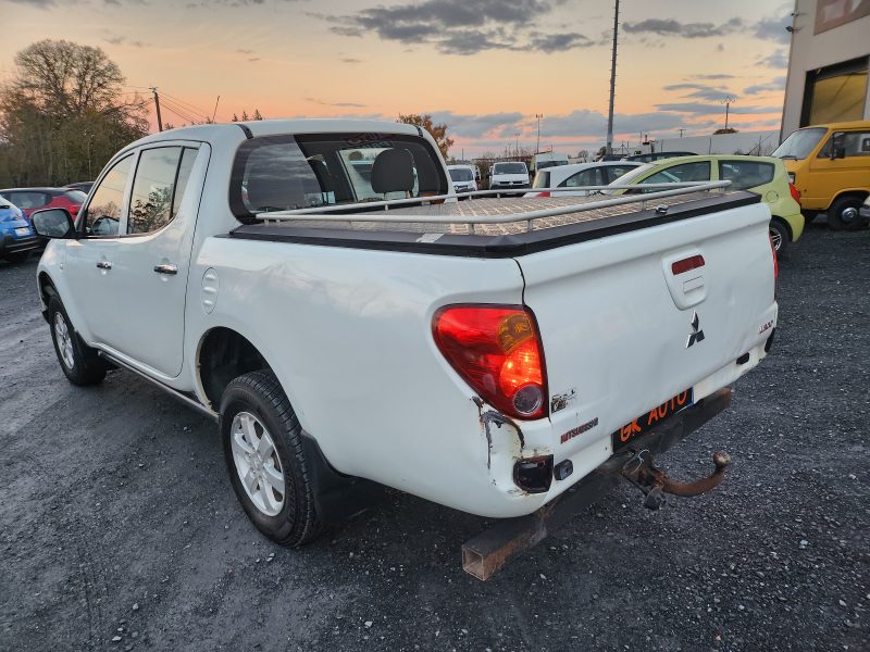 MITSUBISHI L200 double cabine 136cv 2011 92000 km 