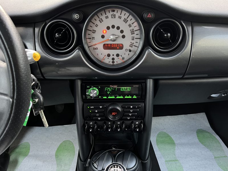 MINI MINI OOPER R50 1.6 115 Cv 33 100 Kms INTERIEUR CUIR / ORIGINE FRANCE - GARANTIE 1 AN 