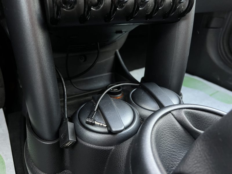 MINI MINI OOPER R50 1.6 115 Cv 33 100 Kms INTERIEUR CUIR / ORIGINE FRANCE - GARANTIE 1 AN 