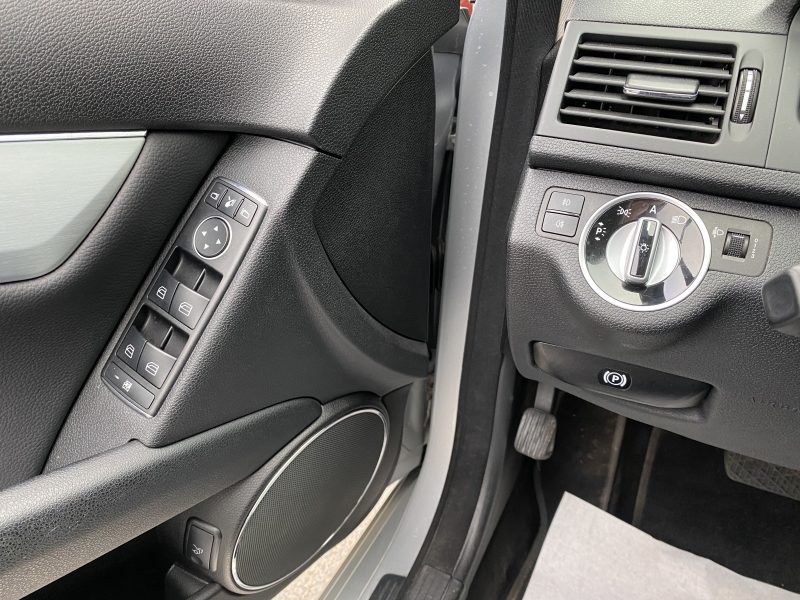 MERCEDES CLASSE C III 250 CGI 1.8 204 Cv BVA7 TOIT OUVRANT GPS ETHANOL 60 600 Kms - GARANTIE 1 AN