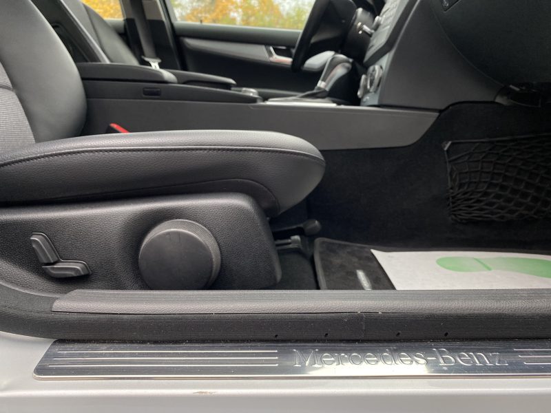 MERCEDES CLASSE C III 250 CGI 1.8 204 Cv BVA7 TOIT OUVRANT GPS ETHANOL 60 600 Kms - GARANTIE 1 AN