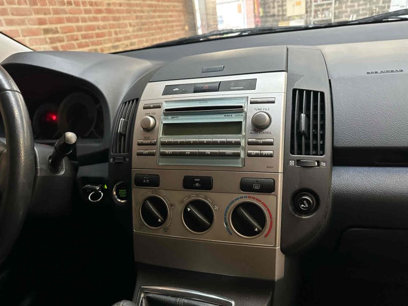 TOYOTA COROLLA VERSO 2.2L D-4D 136ch