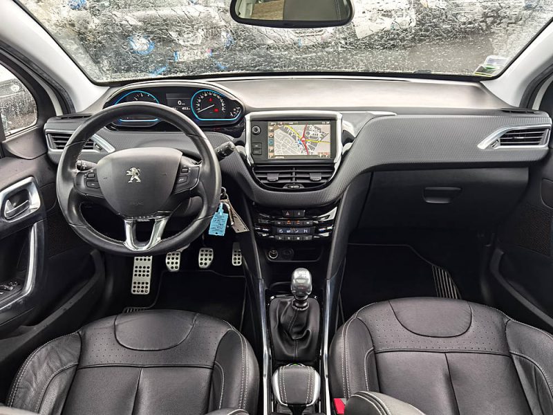PEUGEOT 2008 1.2 ALLURE 130ch