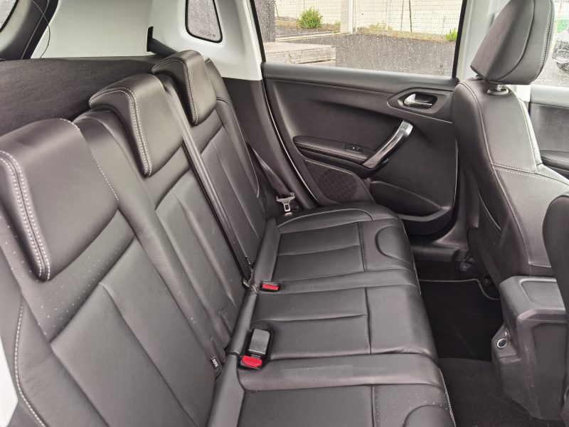 PEUGEOT 2008 1.2 ALLURE 130ch