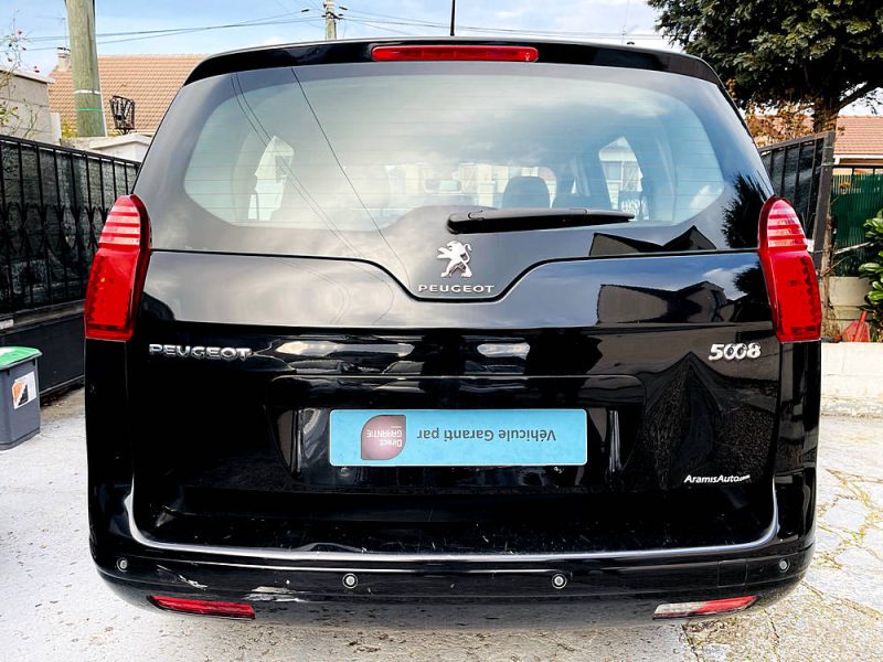 PEUGEOT 5008 2012