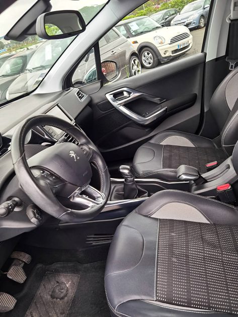 PEUGEOT 2008 1.6 e-HDI ALLURE