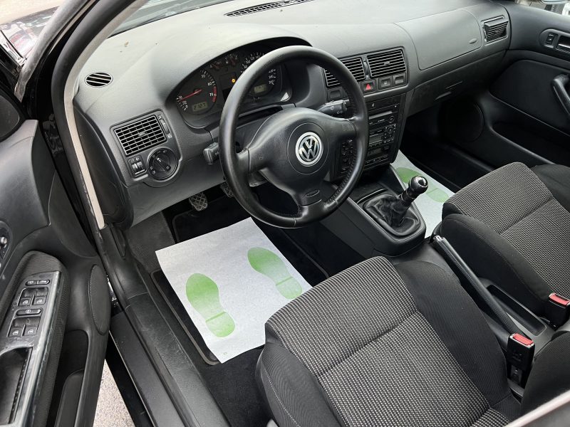 VOLKSWAGEN GOLF 4 IV 1.6 100 Cv 5 PORTES / CLIMATISATION BLUETOOTH - GARANTIE 6 MOIS