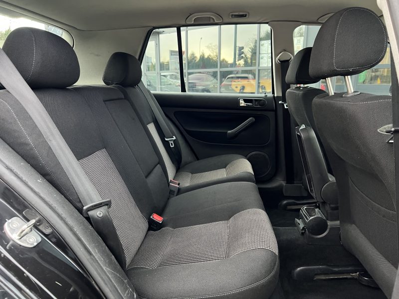 VOLKSWAGEN GOLF 4 IV 1.6 100 Cv 5 PORTES / CLIMATISATION BLUETOOTH - GARANTIE 6 MOIS