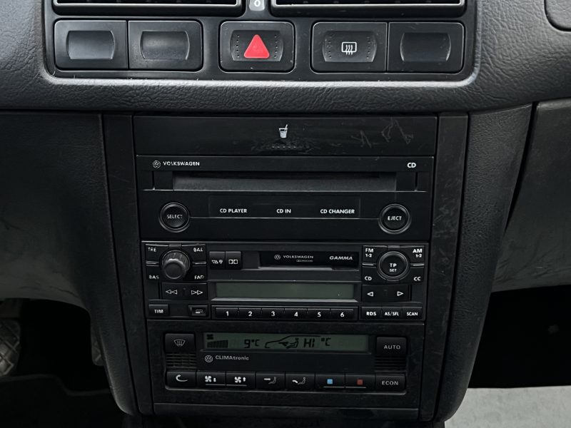 VOLKSWAGEN GOLF 4 IV 1.6 100 Cv 5 PORTES / CLIMATISATION BLUETOOTH - GARANTIE 6 MOIS