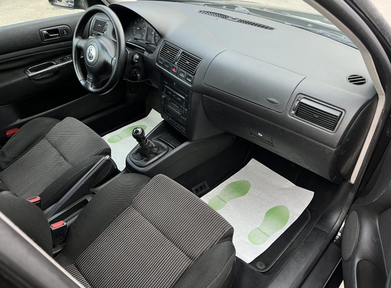 VOLKSWAGEN GOLF 4 IV 1.6 100 Cv 5 PORTES / CLIMATISATION BLUETOOTH - GARANTIE 6 MOIS