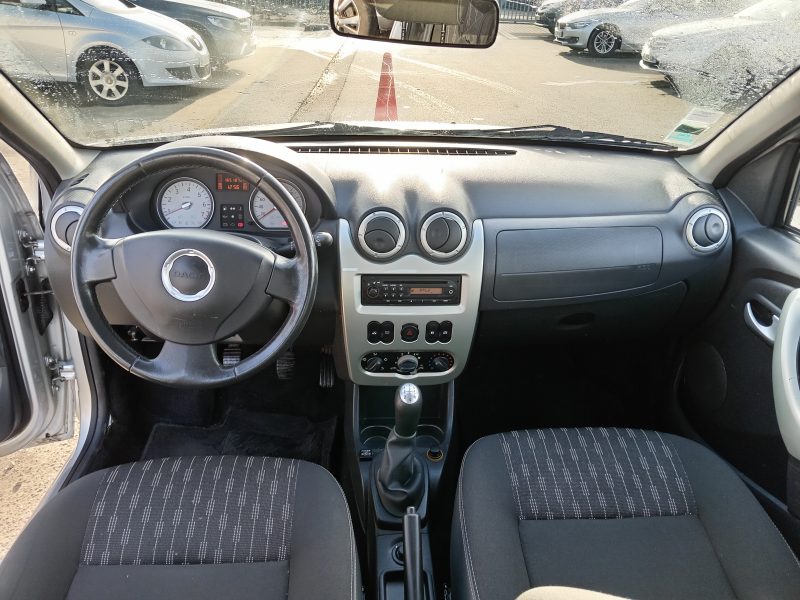 DACIA SANDERO 2011