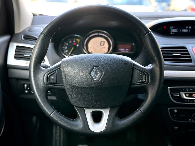 RENAULT MEGANE 1.6 DYNAMIQUE !