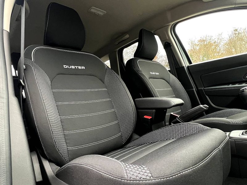 DACIA DUSTER II PHASE 2 JOURNEY + 1.0 LPG 100 Cv 2023 / 2 323 Kms 1ERE MAIN - GARANTIE CONSTRUCTEUR