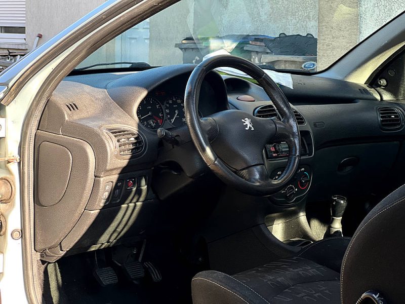 PEUGEOT 206 1.6 XS !