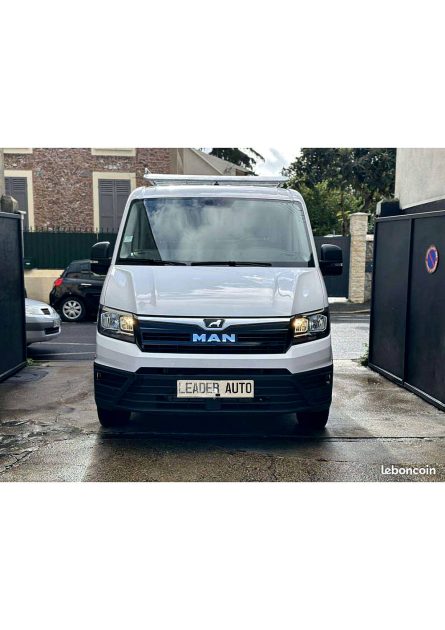 FOURGON 3140  3.5t BVA8 toit sureleve boite automatique ! 