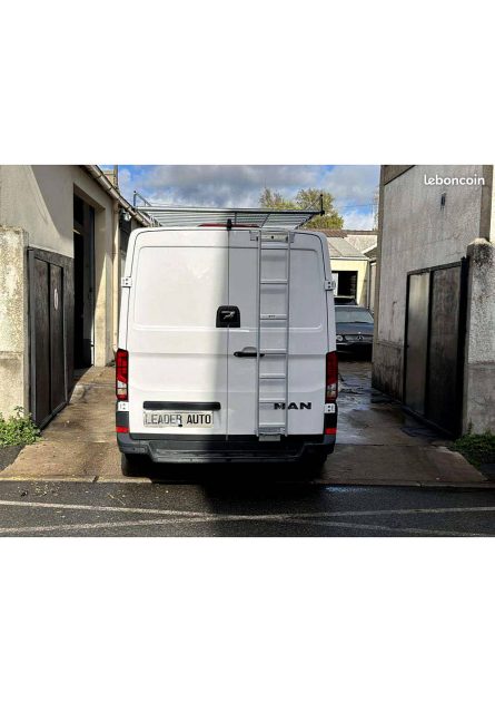FOURGON 3140  3.5t BVA8 toit sureleve boite automatique ! 