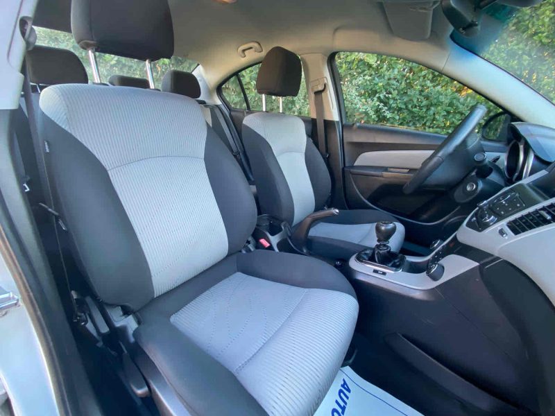 CHEVROLET CRUZE 2011 1.6 124cv