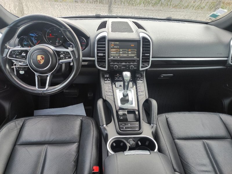 PORSCHE CAYENNE 3.0 Diesel 262cv TO + ATTELAGE
