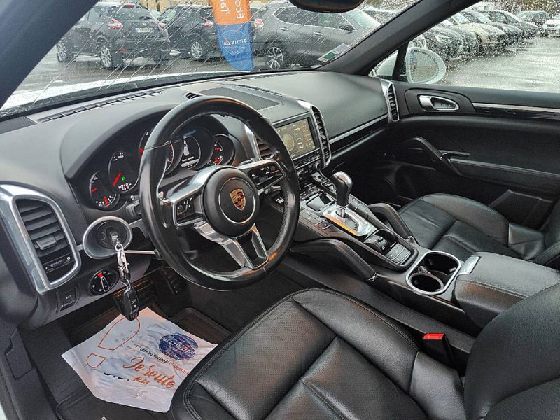 PORSCHE CAYENNE 3.0 Diesel 262cv TO + ATTELAGE