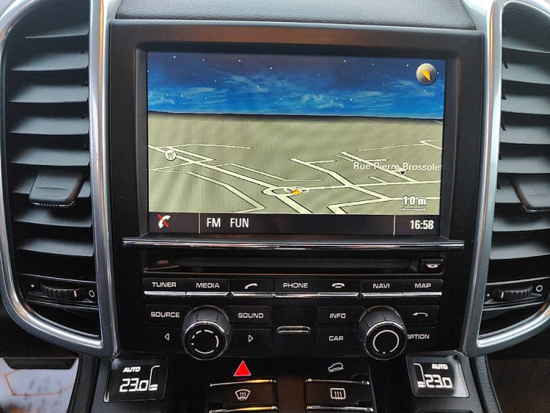 PORSCHE CAYENNE 3.0 Diesel 262cv TO + ATTELAGE