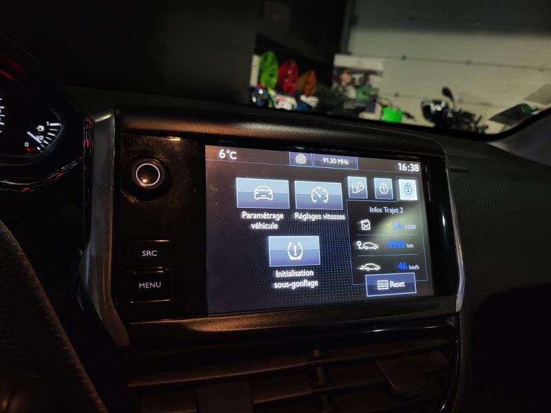 PEUGEOT 208 1.2 VTi 82cv Allure // APPLE CARPLAY/MIRROR LINK/RADAR-AR