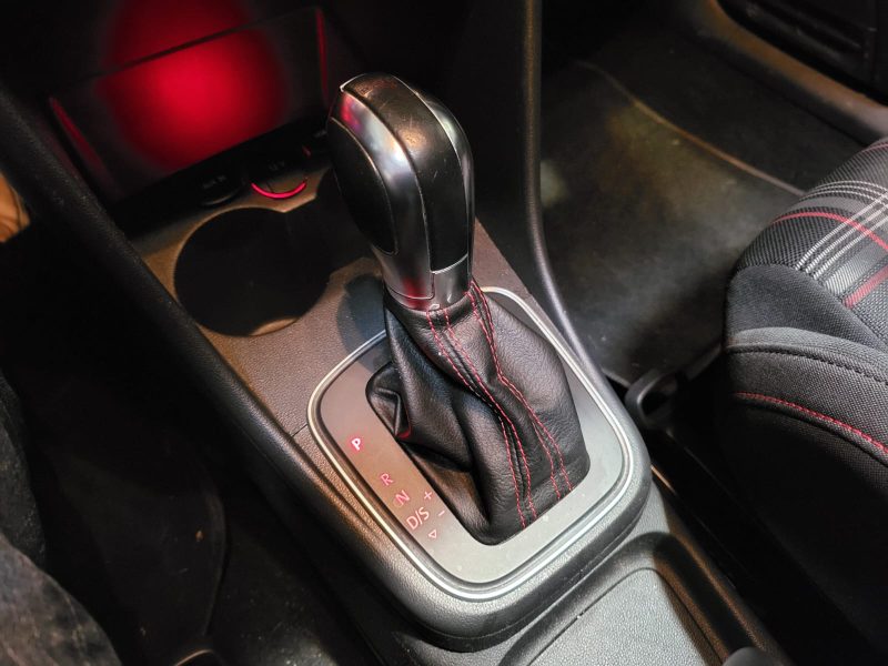 VOLKSWAGEN POLO V GTI 1.8 TSI 192cv DSG7 / APPLE CARPLAY/PHARES LEDS/PALETTES AU VOLANT