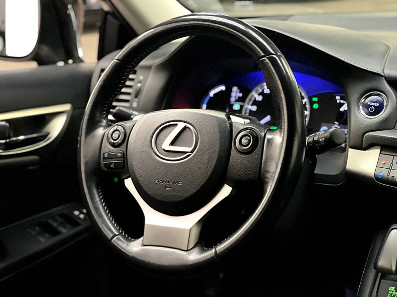 LEXUS CT 200h 136cv LUXURY LINE