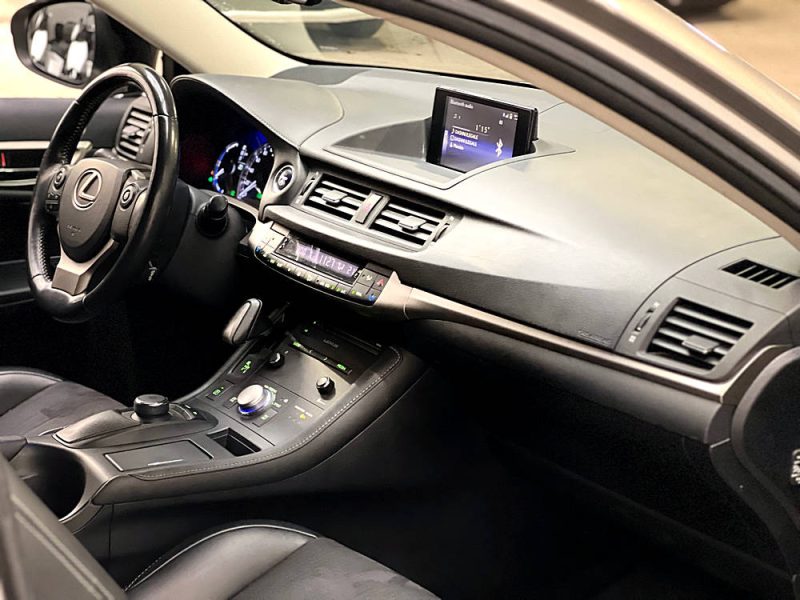 LEXUS CT 200h 136cv LUXURY LINE