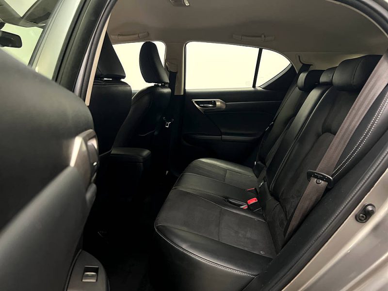 LEXUS CT 200h 136cv LUXURY LINE