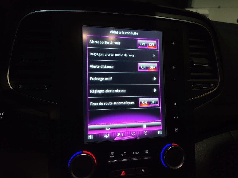RENAULT MEGANE IV 1.5 dCi 110cv Intens BVM6 // RADAR-AV-AR/CAMERA DE RECUL/BLUETOOTH