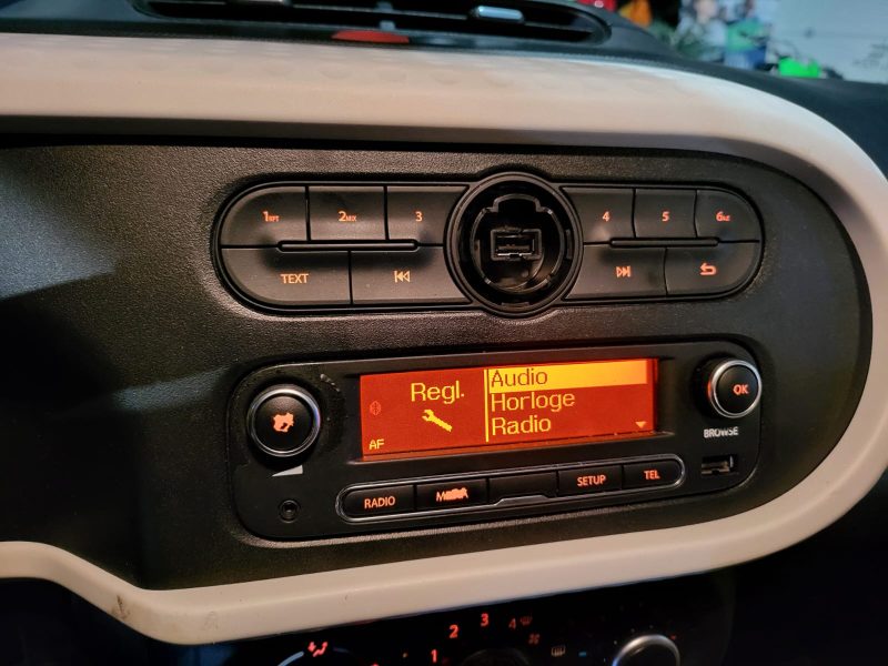 RENAULT TWINGO III 1.0 SCe 75cv Zen 1ère Main / LIMITEUR DE VITESSE/BLUETOOTH/PRISE AUX-USB