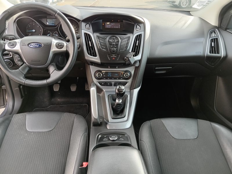 FORD FOCUS III  2011