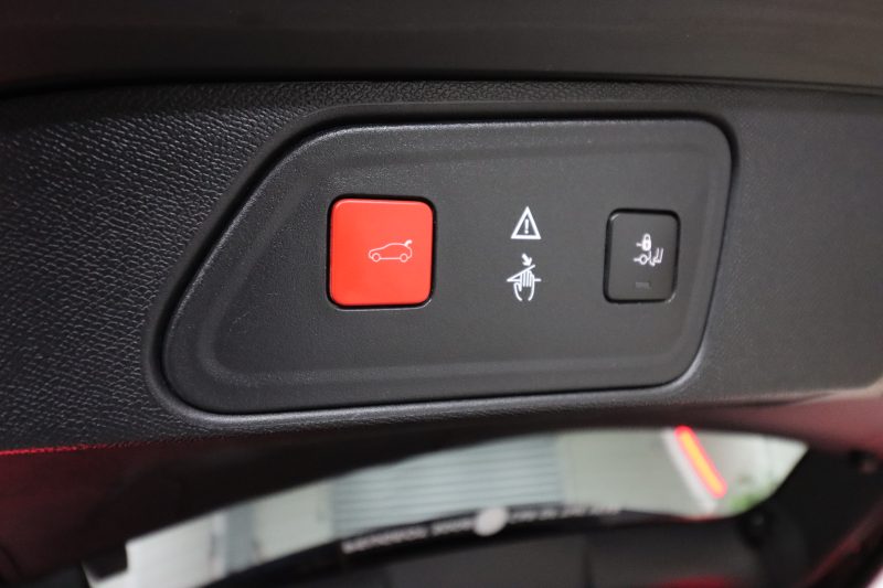 PEUGEOT 3008 SUV 2017