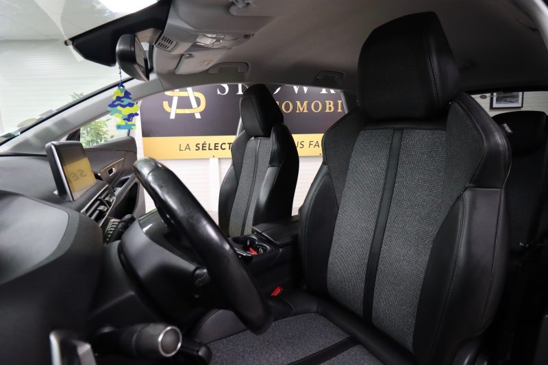 PEUGEOT 3008 SUV 2017