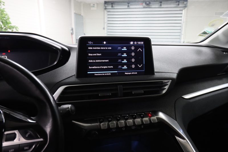 PEUGEOT 3008 SUV 2017