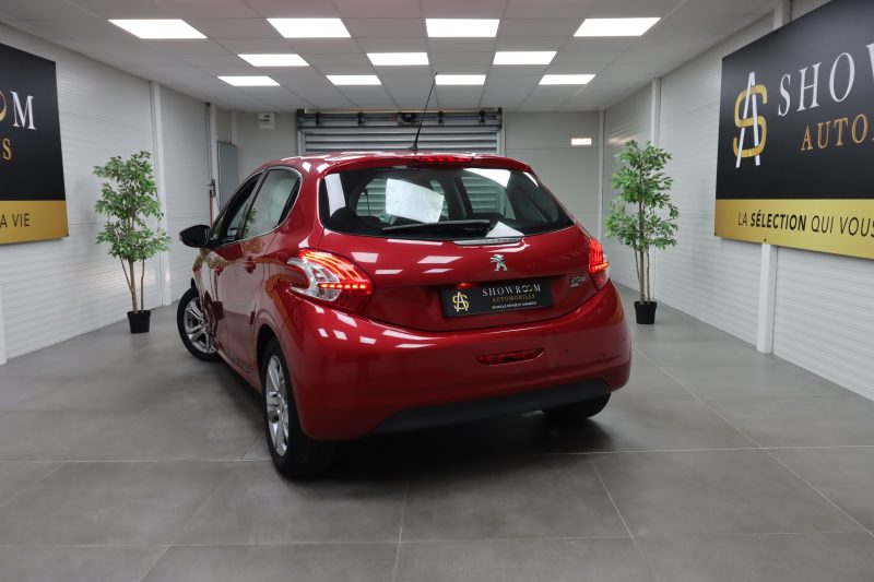 PEUGEOT 208 I 2015