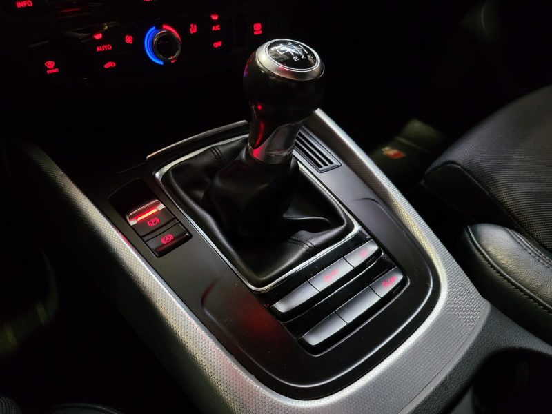 AUDI Q5 2.0 TDI 150 CV S LINE / BLUETOOTH / RADAR DE RECUL / REGULATEUR / PACK S LINE