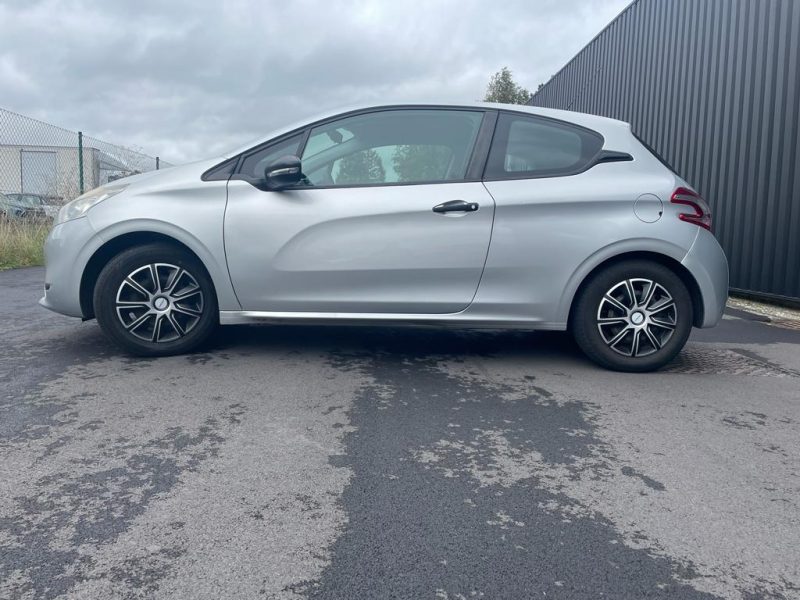 PEUGEOT 208 I 2013