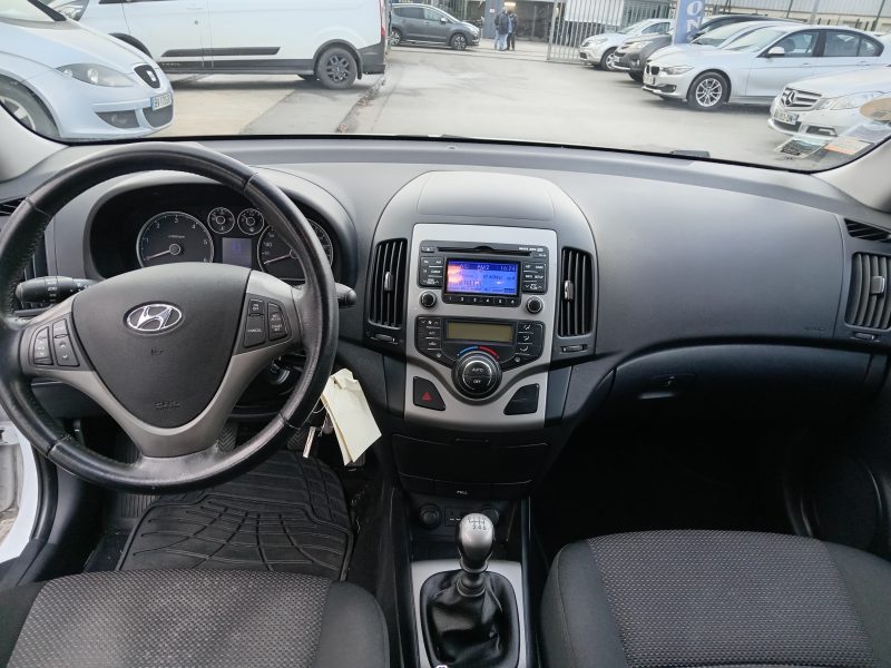 HYUNDAI I30 2010