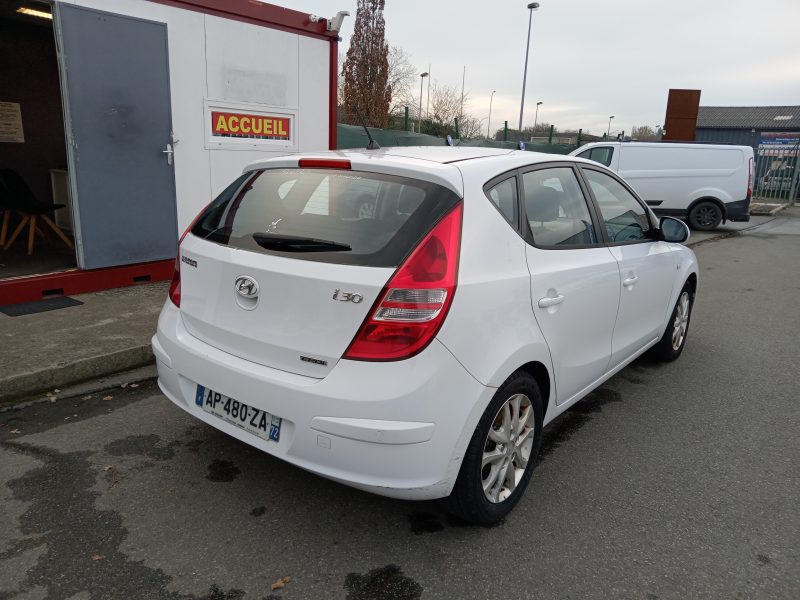 HYUNDAI I30 2010