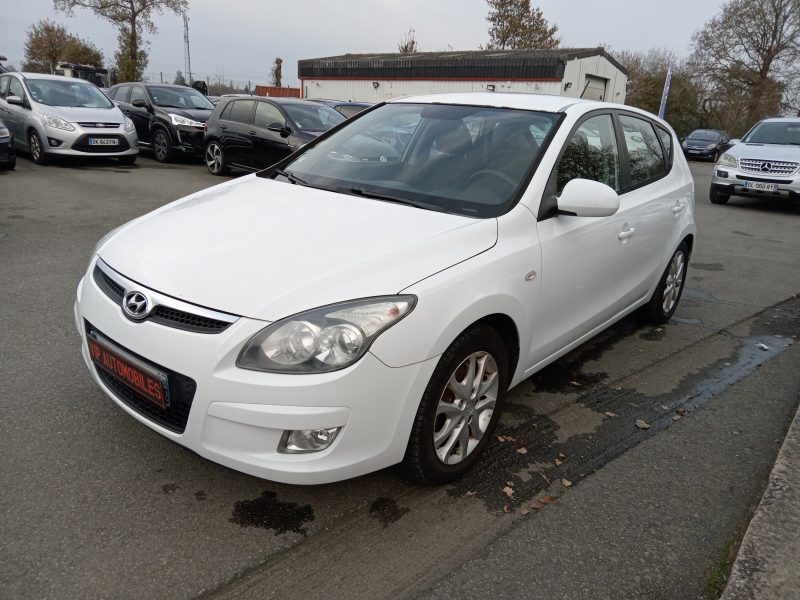 HYUNDAI I30 2010