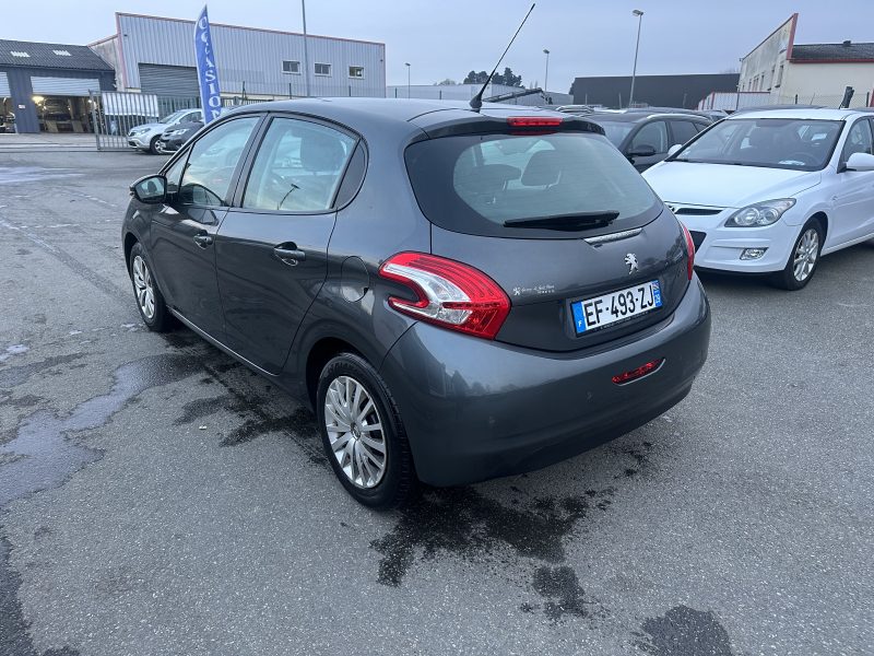 PEUGEOT 208 I 2015