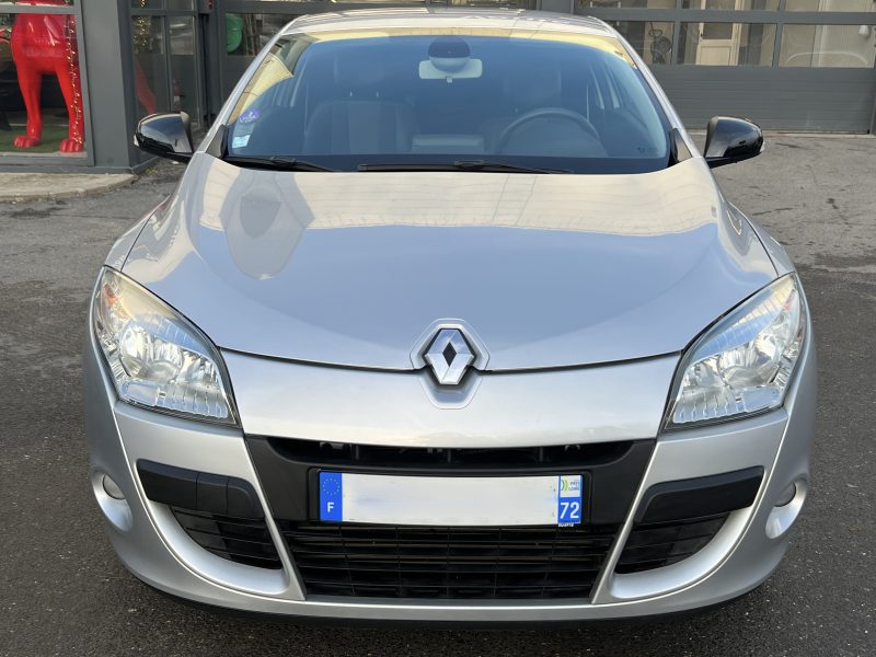 RENAULT MEGANE III COUPE BOSE 1.4 TCE 130 GPS BLUETOOTH / REPROGRAMMEE ETHANOL - GARANTIE 1 AN