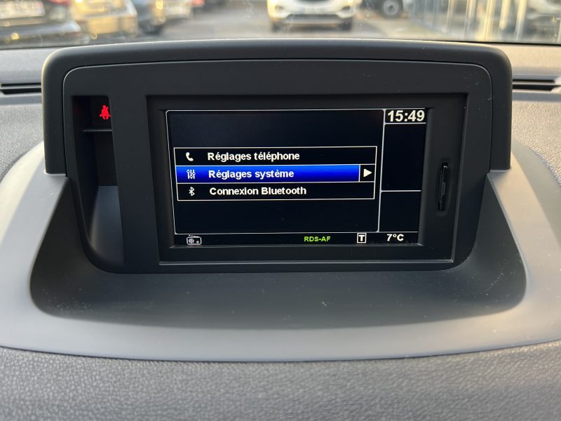 RENAULT MEGANE III COUPE BOSE 1.4 TCE 130 GPS BLUETOOTH / REPROGRAMMEE ETHANOL - GARANTIE 1 AN