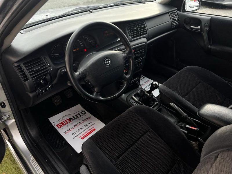 OPEL VECTRA B 2000