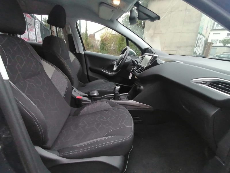 PEUGEOT 2008 Style 1.2 PureTech 110ch S&S BVM5