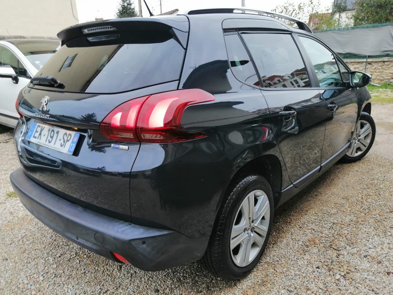 PEUGEOT 2008 Style 1.2 PureTech 110ch S&S BVM5