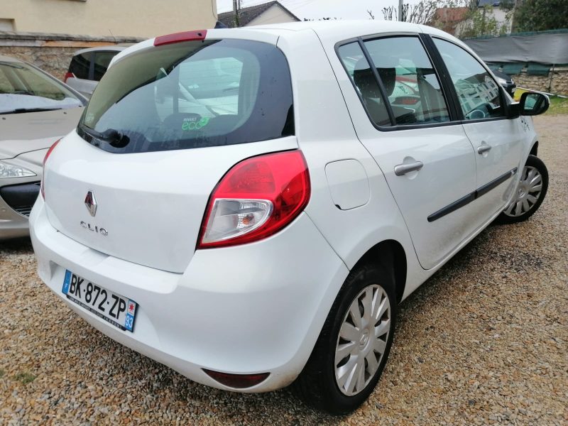 RENAULT CLIO III 2011