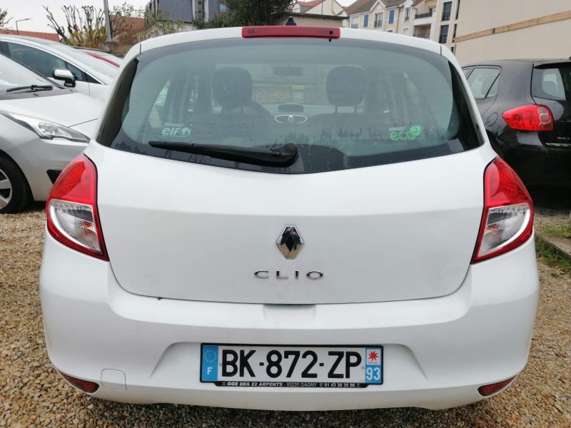 RENAULT CLIO III 2011